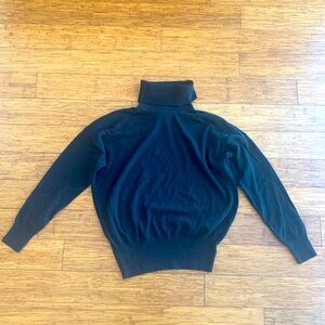 Black cotton-wool turtleneck